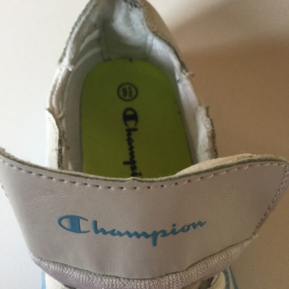 Champion, Lace Up Super Lightweight Running Shoes Size 9,5 - Picture 8 of 9